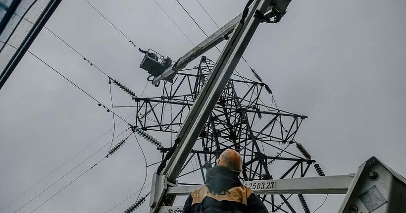 Через негоду є знеструмлення у шести областях: ситуація в енергосистемі