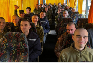 Україна звільнила з полону 205 захисників: кого повернули