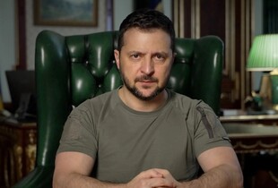 Для них ідол – дід на Красній площі, для нас – герої серед нас: Зеленський виступив з нагоди Дня пам'яті та перемоги