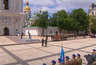 Президент України відзначив захисників державними нагородами з нагоди Дня Конституції