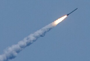 Росіяни вдень вдарили балістикою по Одесі: двоє загиблих, є поранені