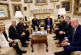 У Трампа всі карти на руках і він знає, як їх зіграти - посол США в НАТО про тиск США на Кремль