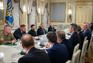 Зеленський зустрівся з представниками країн НАТО: говорили про ППО, PURL і зиму