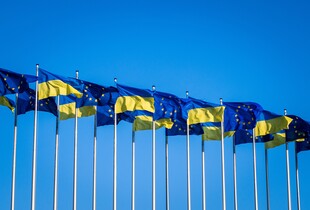 ЄС продовжив тимчасовий захист для українців: з'явилась нова вимога до чоловіків