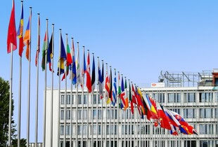 ЄС спромігся продовжити санкції проти рф, але виключив з них Усманова і Фрідмана