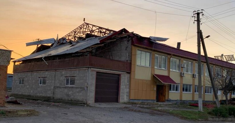 Росіяни вночі двічі обстріляли Вовчанськ: у місті є руйнування