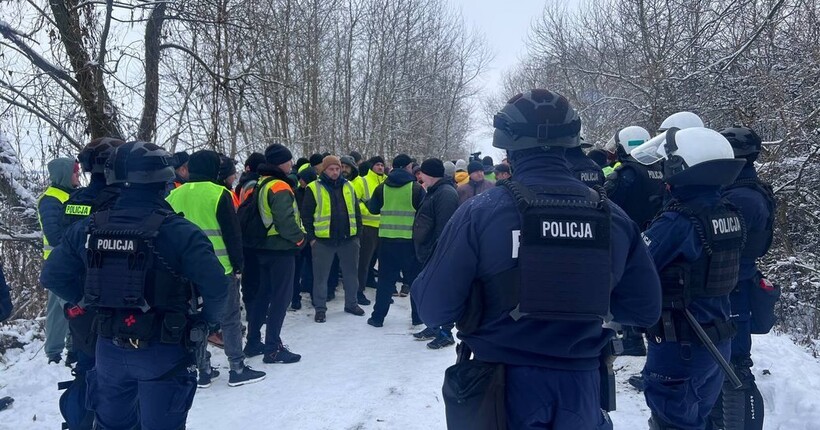 Водії на польсько-українському кордоні змушені стояти понад місяць