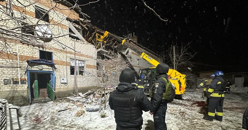 На Сумщині з-під завалів будинку, в який влучив 