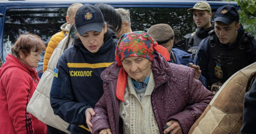 З прифронтових територій Харківщини вже вдалося вивезти майже 9 тисяч цивільних, - ДСНС